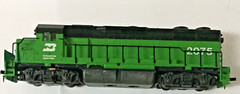 CON-COR EMD GP-38 0015-002002 Burlington Northern BN2075 USA org box Good 8.5/10