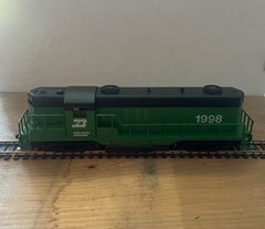 AHM Ho scale burlington northern gp18 locomotive #1998