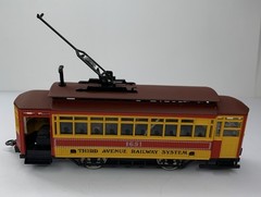 AHM HO Scale Third Avenue Railway System Trolley Car 1651 Single Pole Lights VTG