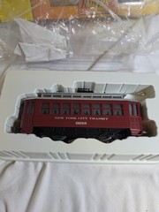 MTH 30-2596 Main Street Bump-n-Go Trolley NIB Red