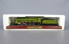 De Agostini Vintage Steam Locomotive Model Trains Collection Display