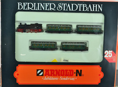 Arnold 0150 BERLINER STADTBAHN Steam Locomotive Passenger Train Set N Scale