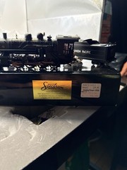 Spectrum HO Baldwin 2-8-0 Black Steam Locomotive Master Railroader Series