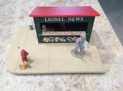 LIONEL TRAINS #128 ANIMATED NEWSSTAND