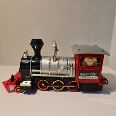 g scale North Pole Express locomotive SEE Video