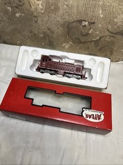 Atlas HO Scale RI Rock Island Alco S1 Diesel Locomotive Switcher #599 8806 Mint