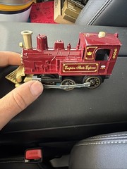 WOWTOYZ Empire State Express Steam Locomotive Maroon/Gold/Black Plastic M18166