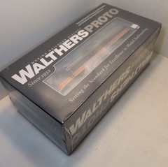WALTHERS PROTO HO SCALE EMD E8 A/A SET LOCOMOTIVE ILLINOIS CENTRAL #4018 & #4023