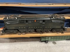 Lionel Postwar O Gauge 2330 Pennsylvania GG-1 Electric Locomotive 1950 Green