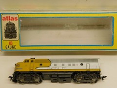 Atlas HO Scale Santa Fe FP7 Diesel Locomotive No. 7041 – Tested A
