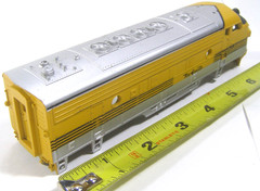 Athearn F7A Rio Grande Model RR Diesel Engine Shell Yellow/Silver TZ6