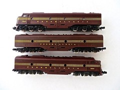 N ConCor Pennsylvania Set of 3 E8 Diesel Locomotives in the ABA Configuration
