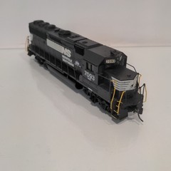 Athearn 4630 HO Norfolk Southern GP50 Powered Diesel Locomotive SOU #7093