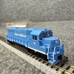 Bachmann 63564 N Boston and Maine GP40 Diesel Locomotive #313