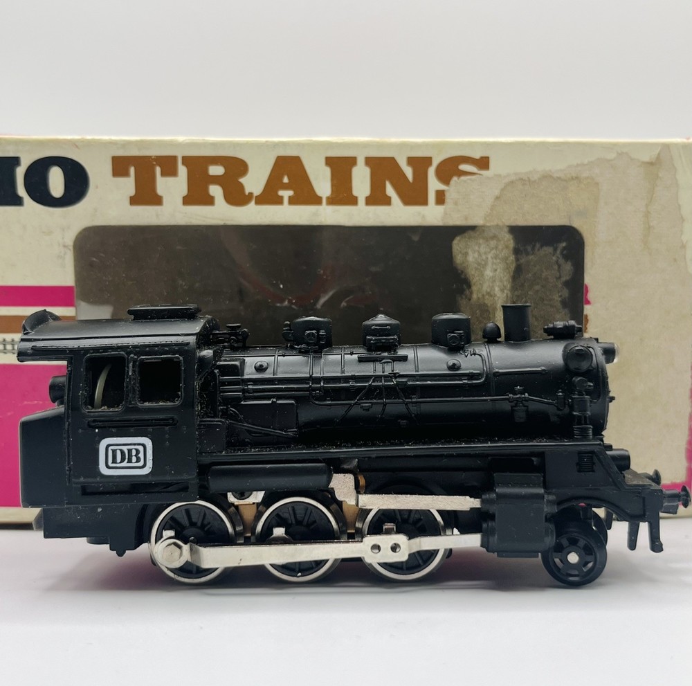 Vintage HO Train 2-6-0 Steam Location New