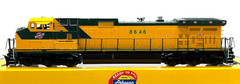HO ATHEARN 78850 DASH 9-44CW CHICAGO & NORTH WESTERN CNW # 8646 DCC QUICK PLUG