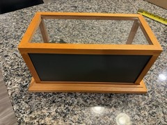 HO SCALE? DISPLAY MIRROR CASE W/ Locomotive Scales Engine. Approximately14x8x7