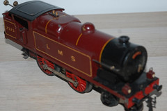 HORNBY O GAUGE CLOCKWORK No 2 SPECIAL TANK LOCOMOTIVE IN RED LMS LIVERY