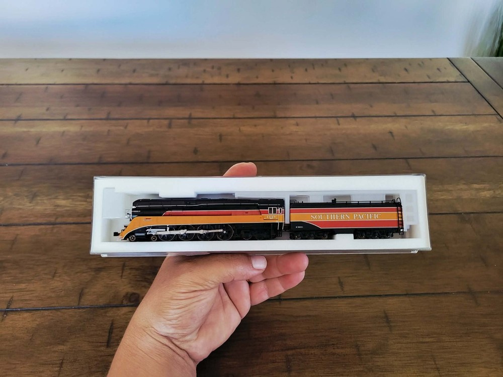 N-Scale KATO 126-0301 GS-4 Southern Pacific #4449 with Original Box