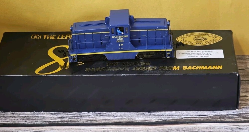 HO Bachmann Spectrum B&O Baltimore & Ohio 19 14-0802-12 Ge 44 Ton Switcher