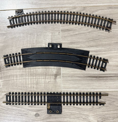 Vintage Bachmann Hong Kong Ho Scale Model Railroad Track & Other Read List (50)