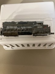 Southern Pacific Locomotive #9725 Model Train – High Speed Metal Products
