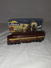 HO Scale Athearn, F7A Diesel Locomotive, Pennsylvania, Brown #9643 – 3205