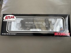 Atlas HO Trainman Delaware & Hudson Coal Car #6464 (with Coal) 2 Bay Offset NOS