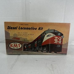 K.M.T O Gauge 2 Rail FA-2 Burlington Diesel Locomotive Engine #276 For Train Set