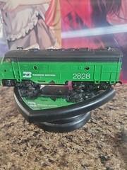 PlayArt 2828 Burlington Northern Locomotive HO Scale Green And Box