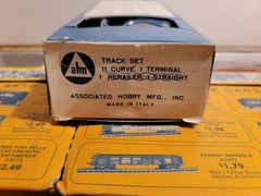 AHM Santa Fe Diesel HO Set Cattle Car Tank Car Caboose Track Pwr Pack Untested