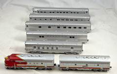 KATO N Scale Super Chief Set Fix up Set /dcc F7 A&B units and five cars.