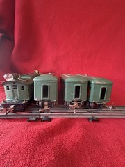Lionel Gauge O Elect engine 253 With Cars 608 And two 607 Cars