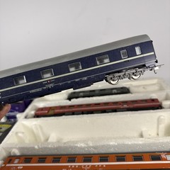 SBB CFF Electric Locomotive 10047 Green With Restaurant Car, Sleeping Car + More