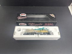 HO SCALE ATLAS CLASSIC ALCO RS-3 ATLAS ANNIVERSARY #1949 8466 P.203