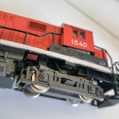 HO Scale AHM Alco Century 424 Central NJ Locomotive 1540, Tender, 3 Cars, Tracks