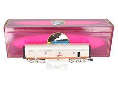 MTH 20-20046-3 Santa Fe F-3 B-Unit Non-Powered Diesel Engine #26B EX/Box