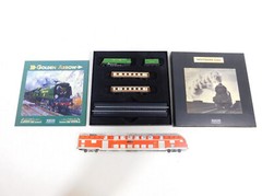 Minitrains Atlas Gauge Z Dummy Locomotive Golden Arrow, Very Good Box #CA773-0.5