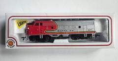 Vintage Bachmann Santa Fe EMD F9 Diesel HO Scale Train Locomotive With Box