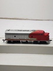 Bachmann HO Scale Santa Fe F Unit Diesel Locomotive #307 Hong Kong Untested