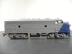 HO ENGINE F UNIT BLUE GRAY