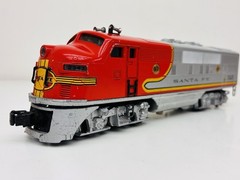 Lionel Postwar Santa Fe F3 AA Diesel Locomotive Set 2343 w/ Box Runs Lights Horn