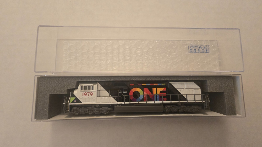 Kato N Scale Union Pacific SD70M 1979 We Are One DC