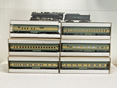 Rivarossi HO Pere Marquette 2-8-4 Berkshire Steam Locomotive and 6 Passenger Car