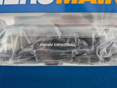 Walthers Mainline HO F7A, Penn Central #1652, #910-19985, DCC/Sound.
