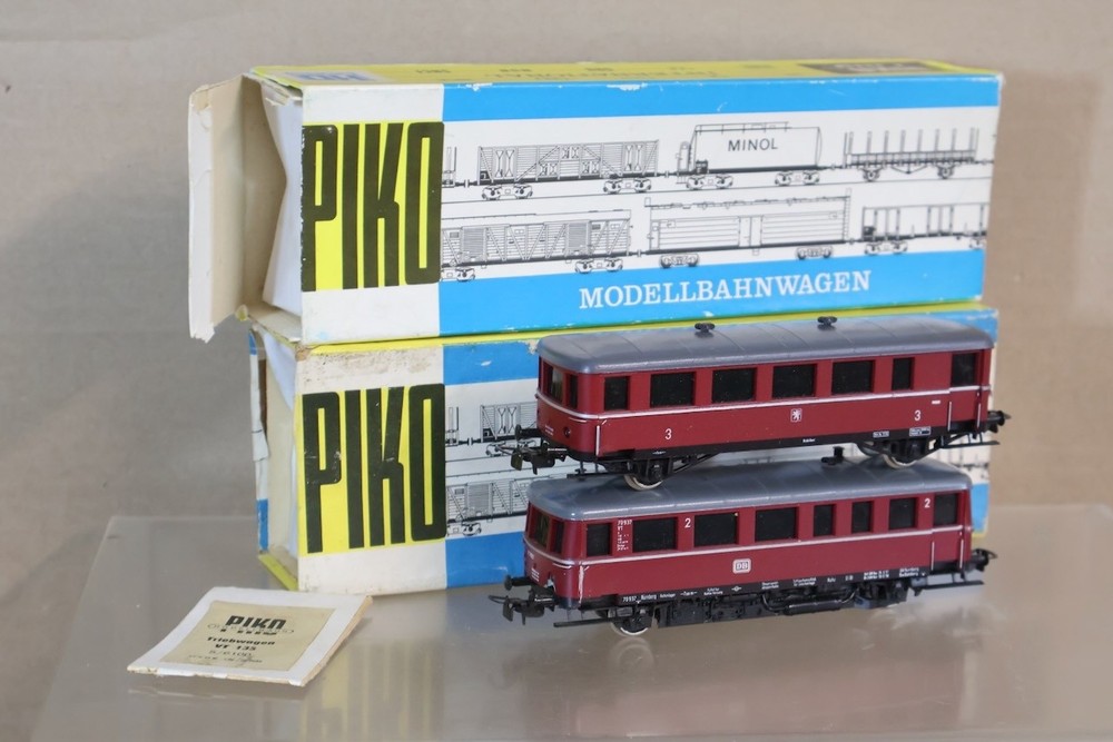 PIKO 5/6100 HO GAUGE DB VT 135 TREIBWAGEN RAILCAR LOCOMOTIVE 70937 2 CAR SET op