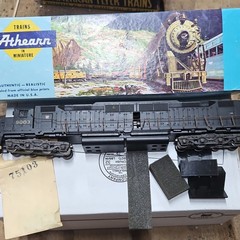 Athearn Pennsylvania Railroad Diesel Locomotive DC Analog #9003 MPN 75103