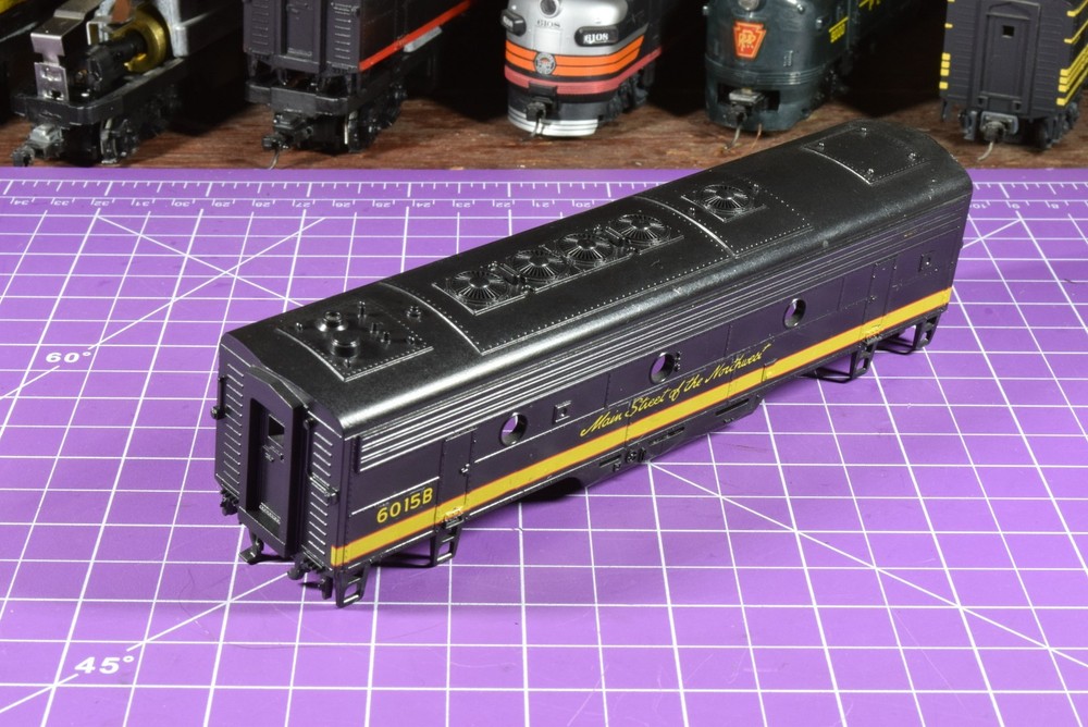 shell Main Street of the North cab 6015B F series, ladder rungs present SHL