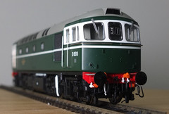 Heljan 3415 OO gauge Class 33/0 Diesel Loco D6516 BR green