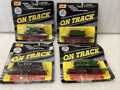 MAISTO On Track Die-Cast Train Set Loco #98 & tender -4 Bay N&WHopper & caboose